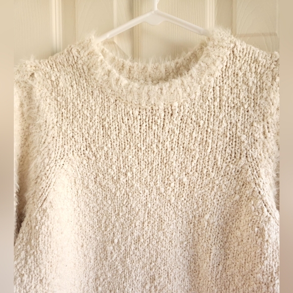 Anthropologie Cream Ivory Fuzzy Pullover Chunky Knit Sweater Size Large - Picture 4 of 11